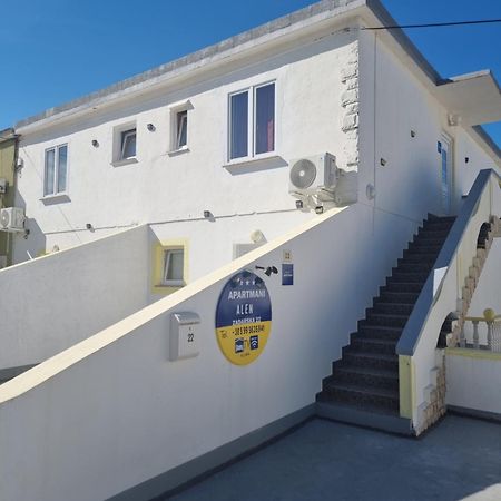 Apartmani Alen Dinjiška Buitenkant foto