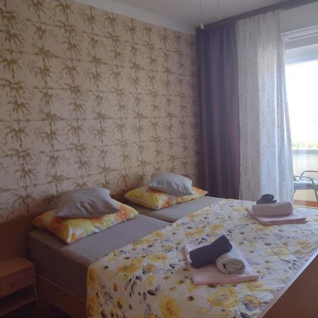 Apartmani Alen Dinjiška Buitenkant foto