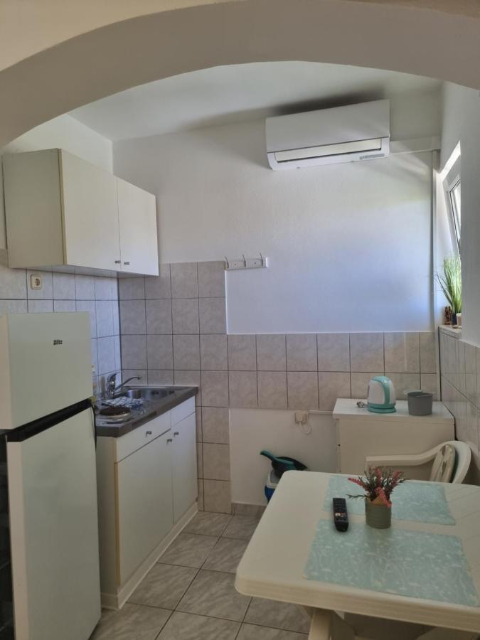 Apartmani Alen Dinjiška Buitenkant foto