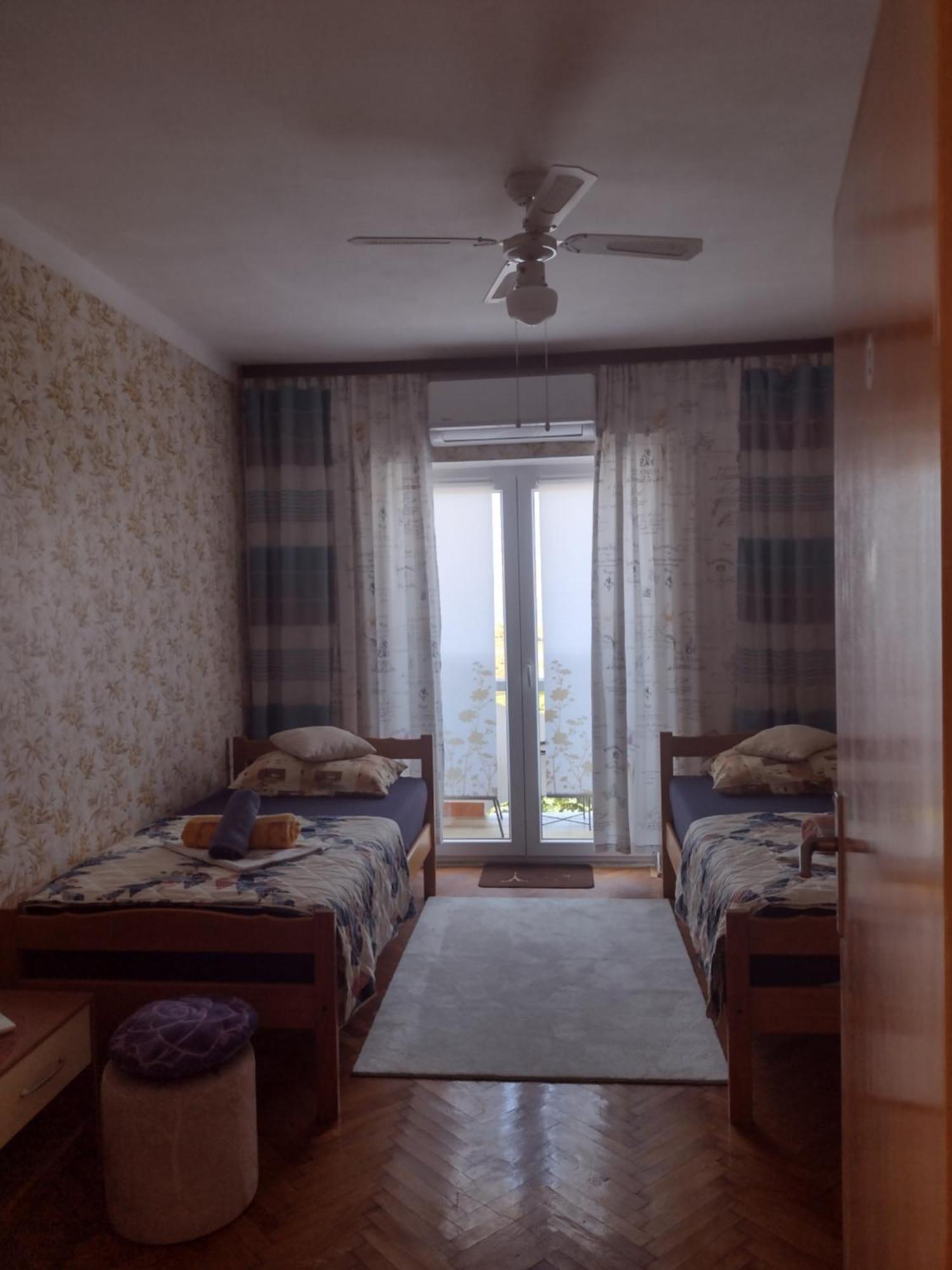Apartmani Alen Dinjiška Buitenkant foto